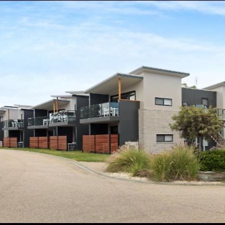 Captains Cove 1St Floor Spa Luxury Apartments - Free Netflix Paynesville Eksteriør bilde