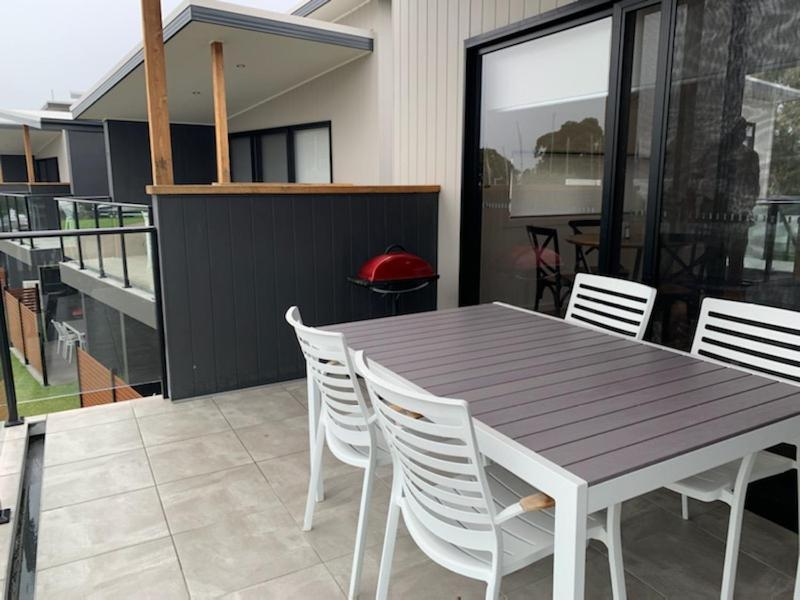 Captains Cove 1St Floor Spa Luxury Apartments - Free Netflix Paynesville Eksteriør bilde